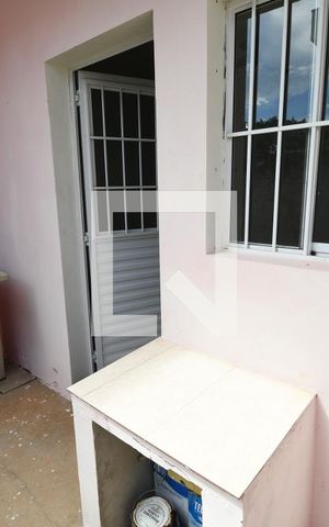 Casa para alugar com 28m², 1 quarto e sem vagaÁrea de Serviço