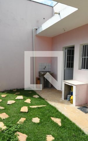 Casa para alugar com 28m², 1 quarto e sem vagaQuintal