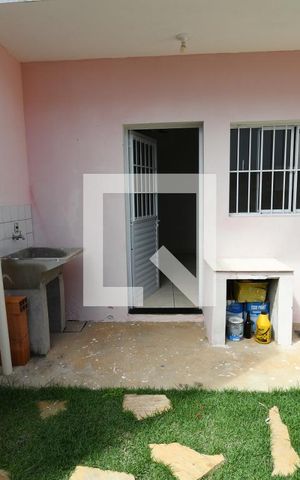 Casa para alugar com 28m², 1 quarto e sem vagaÁrea de Serviço