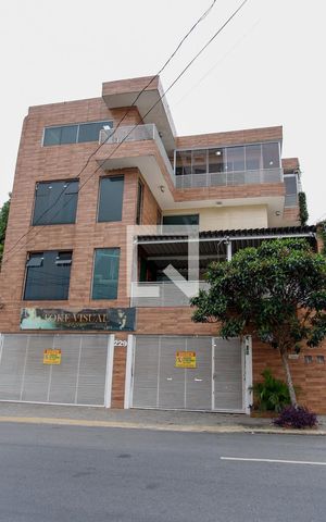 Casa à venda com 130m², 2 quartos e 3 vagas Casa à venda com 130m², 2 quartos e 3 vagasFachada