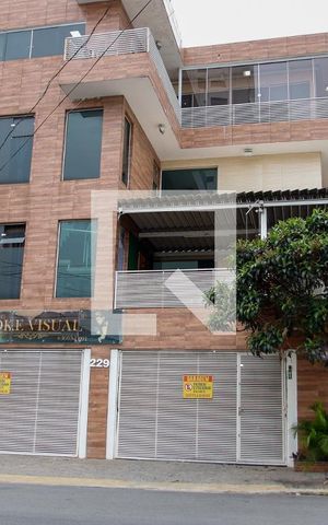 Casa à venda com 130m², 2 quartos e 3 vagas Casa à venda com 130m², 2 quartos e 3 vagasFachada
