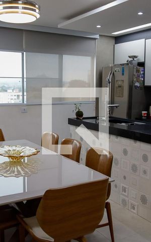 Casa à venda com 130m², 2 quartos e 3 vagas Casa à venda com 130m², 2 quartos e 3 vagasCozinha