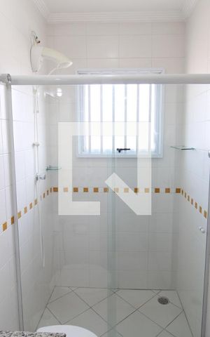 Casa de condomínio à venda com 155m², 3 quartos e 2 vagasBanheiro 2