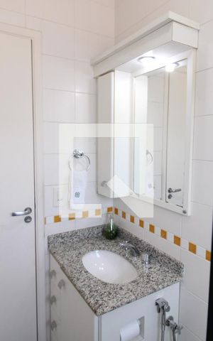 Casa de condomínio à venda com 155m², 3 quartos e 2 vagasBanheiro 2