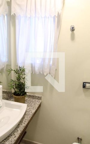 Casa de condomínio à venda com 155m², 3 quartos e 2 vagasBanheiro 1