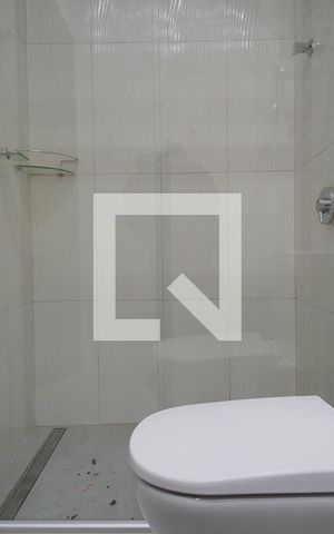 Casa à venda com 220m², 3 quartos e 4 vagas Casa à venda com 220m², 3 quartos e 4 vagasBanheiro 2