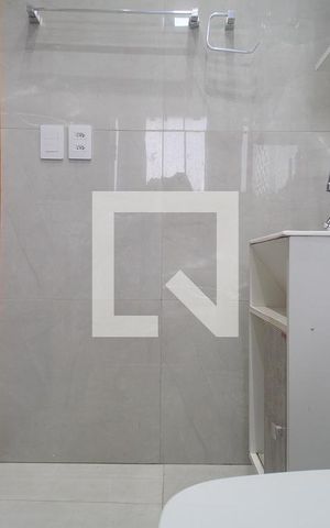 Casa à venda com 220m², 3 quartos e 4 vagas Casa à venda com 220m², 3 quartos e 4 vagasBanheiro 1