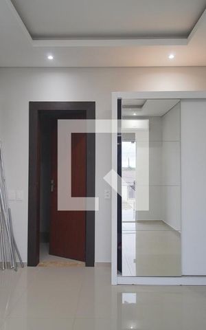 Casa à venda com 220m², 3 quartos e 4 vagas Casa à venda com 220m², 3 quartos e 4 vagasSuíte