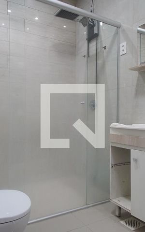 Casa à venda com 220m², 3 quartos e 4 vagas Casa à venda com 220m², 3 quartos e 4 vagasBanheiro da Suíte