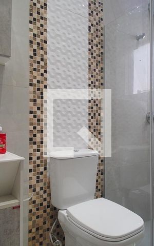 Casa à venda com 220m², 3 quartos e 4 vagas Casa à venda com 220m², 3 quartos e 4 vagasBanheiro 1