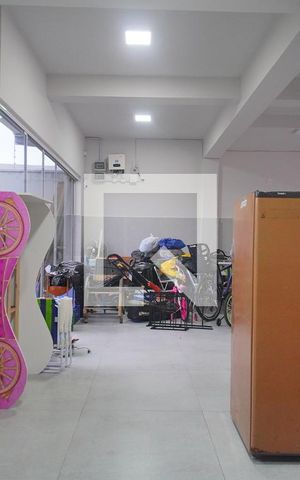 Casa à venda com 220m², 3 quartos e 4 vagas Casa à venda com 220m², 3 quartos e 4 vagasEspaço Gourmet