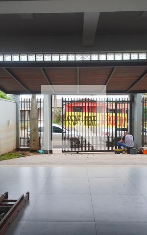 Casa à venda com 220m², 3 quartos e 4 vagas Casa à venda com 220m², 3 quartos e 4 vagasGaragem