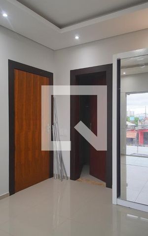 Casa à venda com 220m², 3 quartos e 4 vagas Casa à venda com 220m², 3 quartos e 4 vagasSuíte