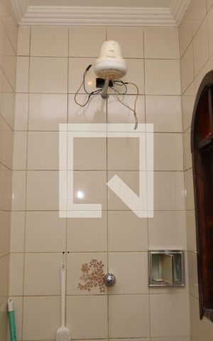 Casa à venda com 250m², 5 quartos e 2 vagasBanheiro 1