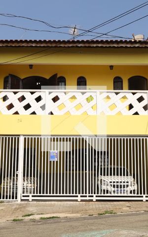 Casa à venda com 250m², 5 quartos e 2 vagasFachada - Placa instalada no portão do imóvel