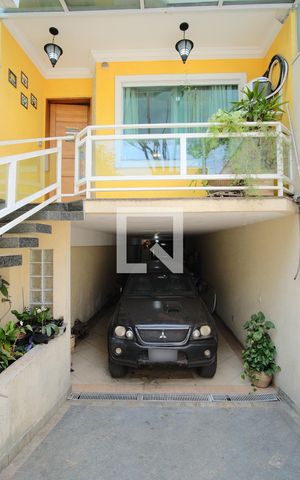 Casa à venda com 182m², 3 quartos e 5 vagasGaragem
