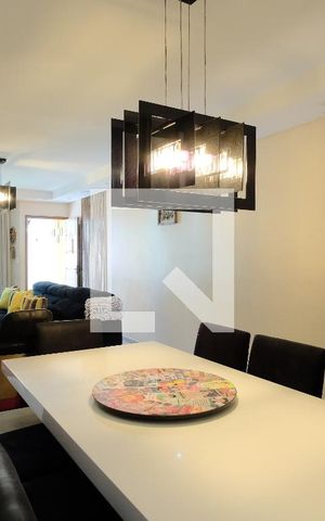 Casa à venda com 182m², 3 quartos e 5 vagasSala