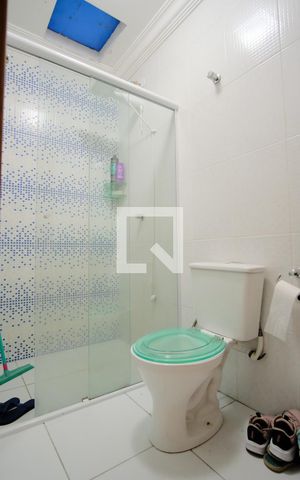 Casa à venda com 182m², 3 quartos e 5 vagasBanheiro da Suíte 2