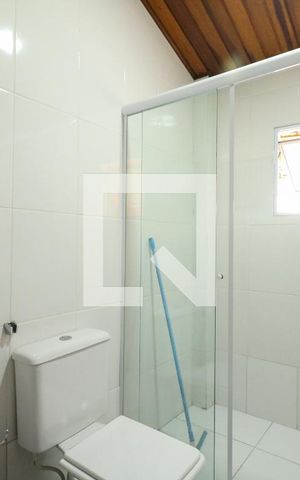 Casa à venda com 330m², 4 quartos e 3 vagas Casa à venda com 330m², 4 quartos e 3 vagasSuíte/ banheiro