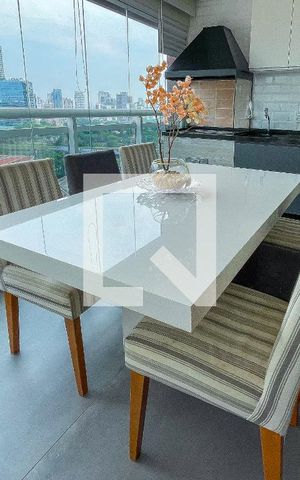 Apartamento para alugar com 74m², 2 quartos e 2 vagas Apartamento para alugar com 74m², 2 quartos e 2 vagasVaranda