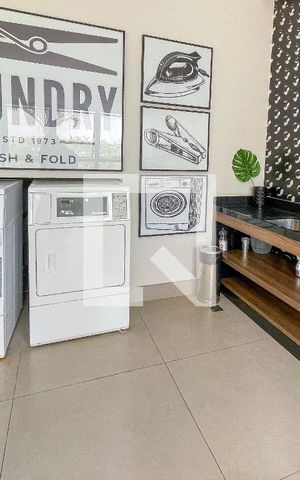 Apartamento para alugar com 74m², 2 quartos e 2 vagas Apartamento para alugar com 74m², 2 quartos e 2 vagasLavanderia