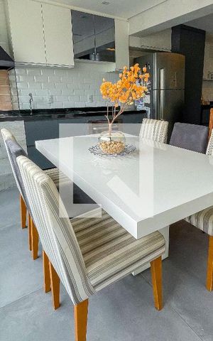 Apartamento para alugar com 74m², 2 quartos e 2 vagas Apartamento para alugar com 74m², 2 quartos e 2 vagasVaranda