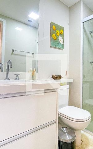 Apartamento para alugar com 74m², 2 quartos e 2 vagas Apartamento para alugar com 74m², 2 quartos e 2 vagasBanheiro