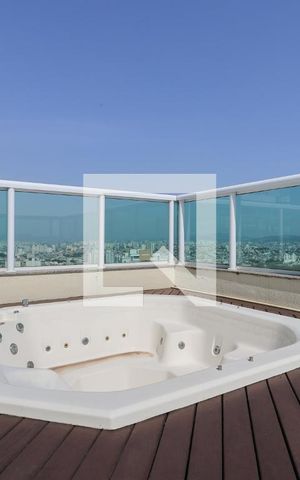 Apartamento à venda com 400m², 4 quartos e 5 vagas Apartamento à venda com 400m², 4 quartos e 5 vagasTerraço