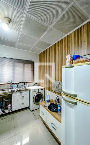 Casa à venda com 230m², 3 quartos e 5 vagasCasa 2