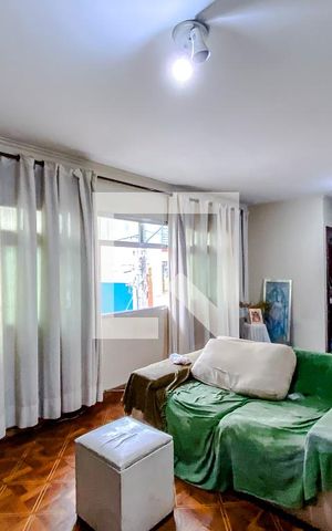 Casa à venda com 230m², 3 quartos e 5 vagasSala