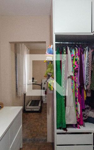 Casa à venda com 537m², 3 quartos e 2 vagas Casa à venda com 537m², 3 quartos e 2 vagasCloset