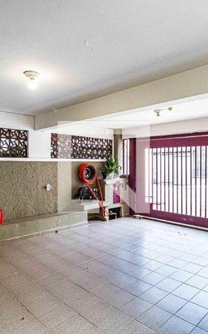 Casa à venda com 180m², 3 quartos e 2 vagas Casa à venda com 180m², 3 quartos e 2 vagasGaragem