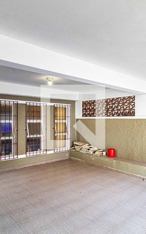 Casa à venda com 180m², 3 quartos e 2 vagas Casa à venda com 180m², 3 quartos e 2 vagasGaragem