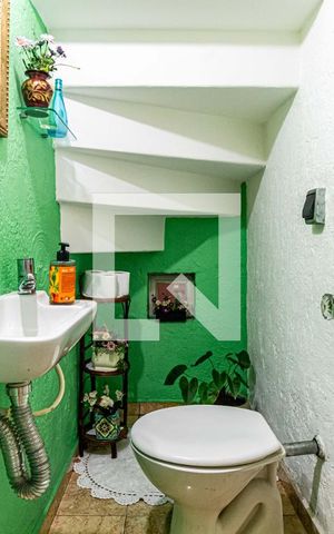 Casa à venda com 180m², 3 quartos e 2 vagas Casa à venda com 180m², 3 quartos e 2 vagasLavabo