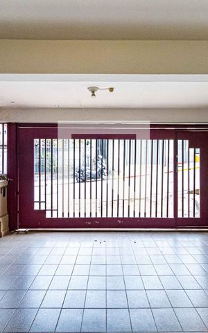 Casa à venda com 180m², 3 quartos e 2 vagas Casa à venda com 180m², 3 quartos e 2 vagasGaragem