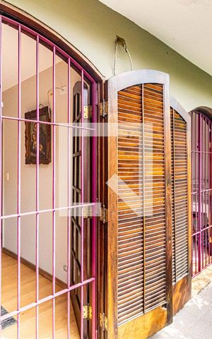 Casa à venda com 180m², 3 quartos e 2 vagas Casa à venda com 180m², 3 quartos e 2 vagasVaranda dos quartos