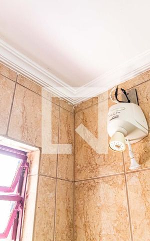 Casa à venda com 180m², 3 quartos e 2 vagas Casa à venda com 180m², 3 quartos e 2 vagasSuite - Banheiro