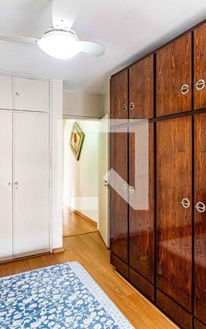 Casa à venda com 180m², 3 quartos e 2 vagas Casa à venda com 180m², 3 quartos e 2 vagasQuarto 01
