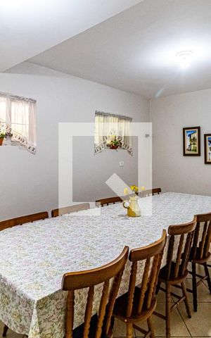 Casa à venda com 180m², 3 quartos e 2 vagas Casa à venda com 180m², 3 quartos e 2 vagasSala de jantar