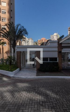 Apartamento à venda com 163m², 3 quartos e 3 vagas Apartamento à venda com 163m², 3 quartos e 3 vagasÁrea externa