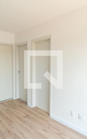 Apartamento à venda com 42m², 2 quartos e sem vaga Apartamento à venda com 42m², 2 quartos e sem vagaSala