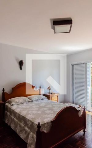 Casa à venda com 206m², 3 quartos e 4 vagasSuíte