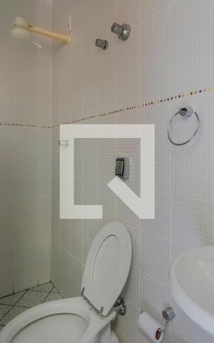 Casa à venda com 206m², 3 quartos e 4 vagasBanheiro de serviço