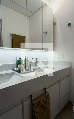 Apartamento à venda com 180m², 2 quartos e 3 vagas
