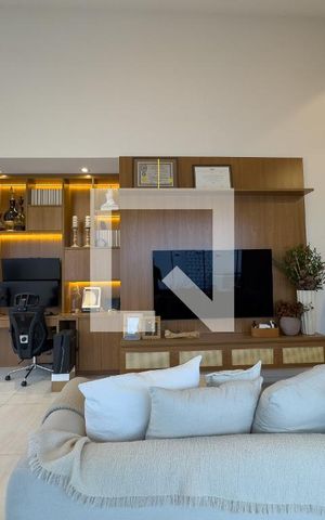 Apartamento à venda com 180m², 2 quartos e 3 vagas