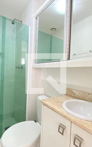 Apartamento para alugar com 53m², 2 quartos e 1 vaga Apartamento para alugar com 53m², 2 quartos e 1 vagaBanheiro do Quarto 1