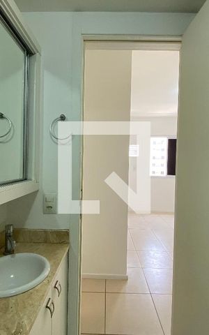 Apartamento para alugar com 53m², 2 quartos e 1 vaga Apartamento para alugar com 53m², 2 quartos e 1 vagaBanheiro do Quarto 1
