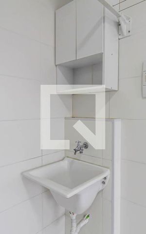 Apartamento à venda com 28m², 1 quarto e sem vaga Apartamento à venda com 28m², 1 quarto e sem vagaÁrea de Serviço