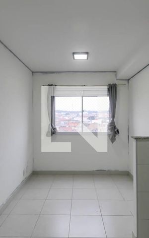 Apartamento à venda com 28m², 1 quarto e sem vaga Apartamento à venda com 28m², 1 quarto e sem vagaSala/Cozinha