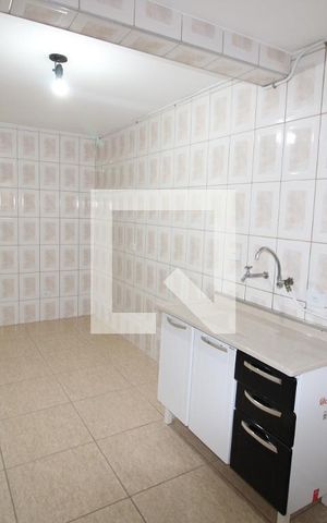 Casa à venda com 134m², 4 quartos e 2 vagasCasa 2 - Cozinha